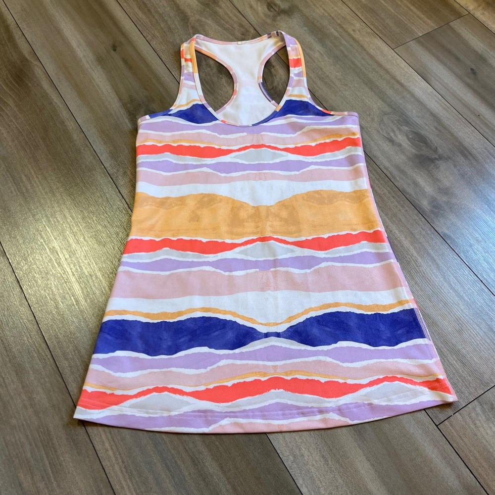 Lululemon Cool Racerback Tank Top Wave Print Womens Size‎ 4 Bin F-19
